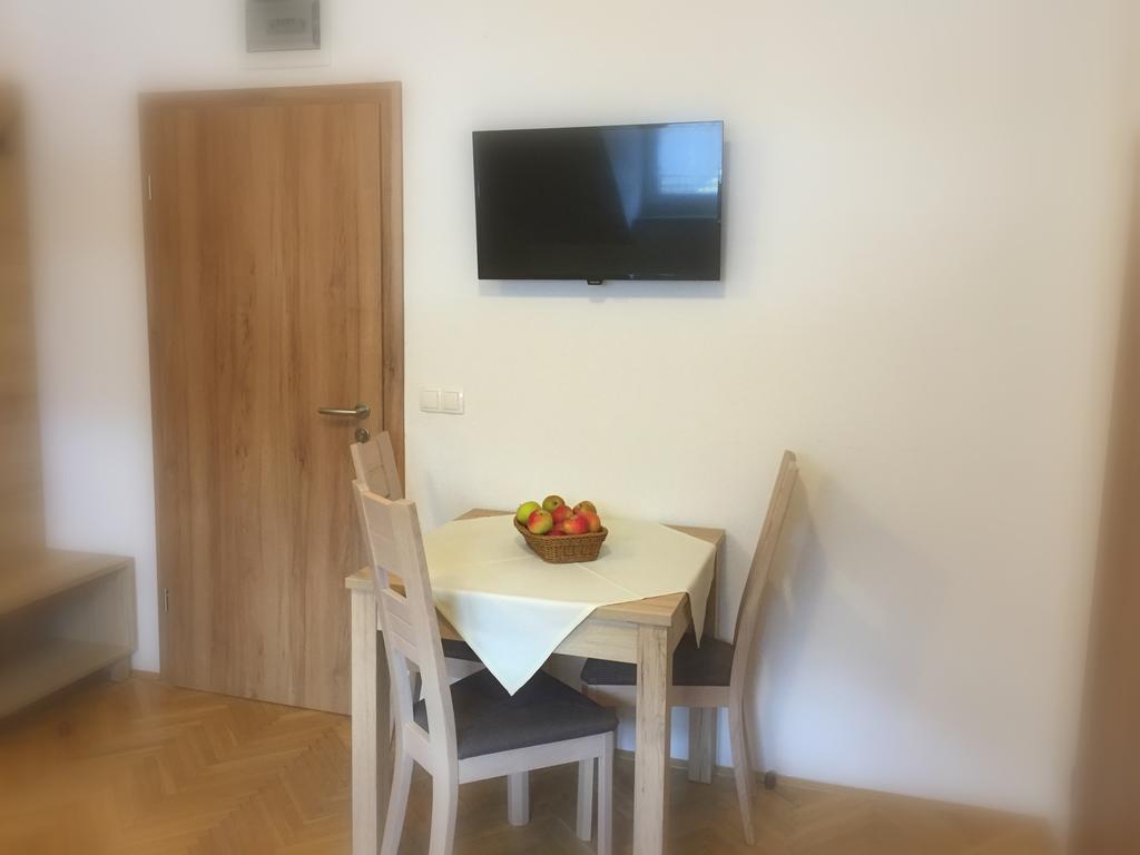 Apartmaji In Sobe Tina كْرانْيِسكا غورا المظهر الخارجي الصورة