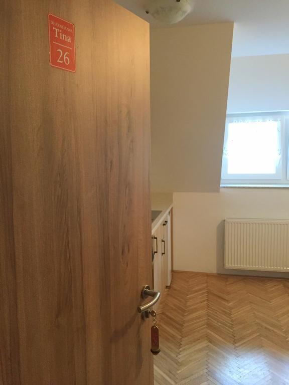 Apartmaji In Sobe Tina كْرانْيِسكا غورا المظهر الخارجي الصورة